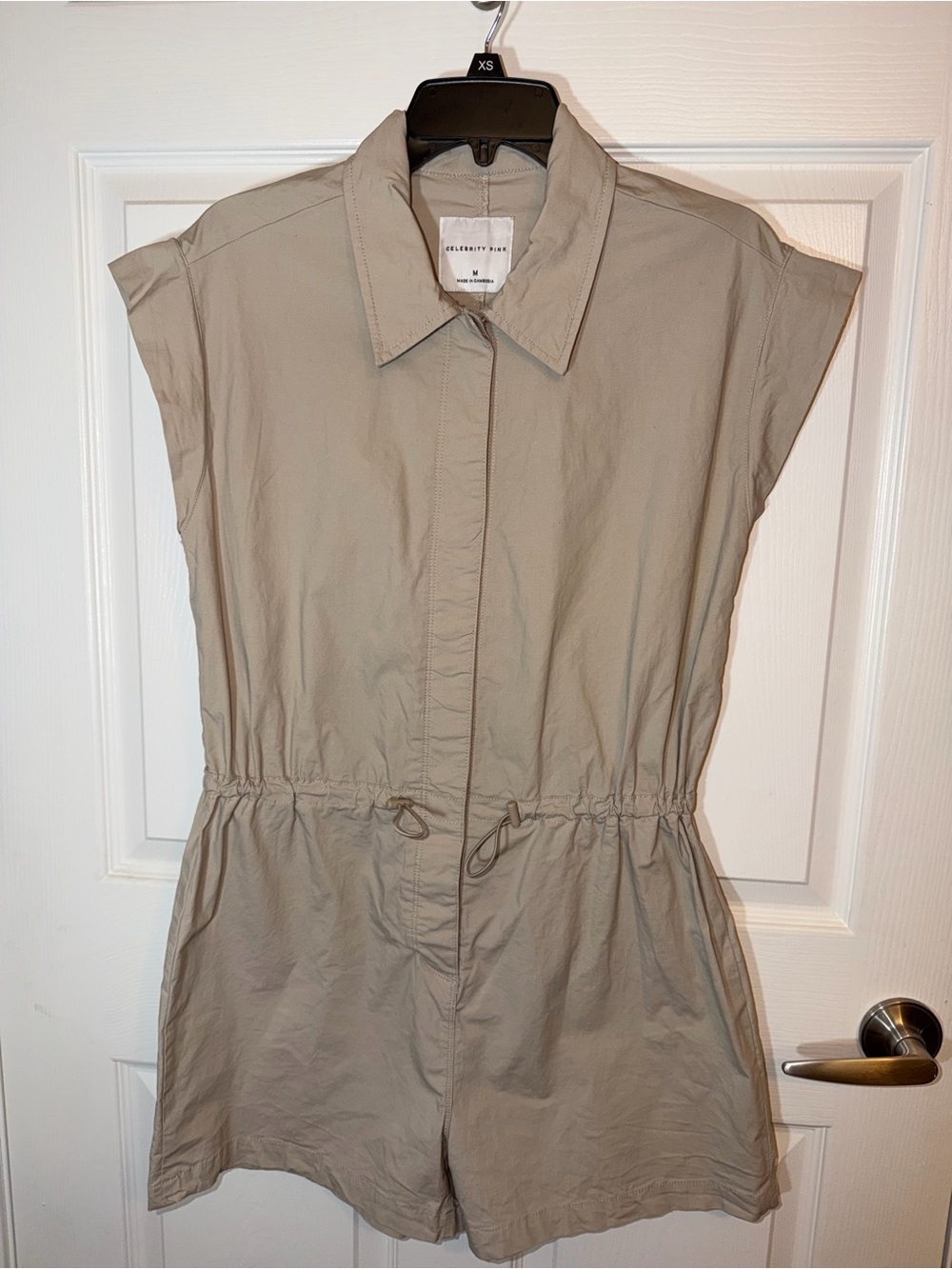 🤎Celebrity Pink Taupe Utility Romper 🤎 [Women’s Medium]